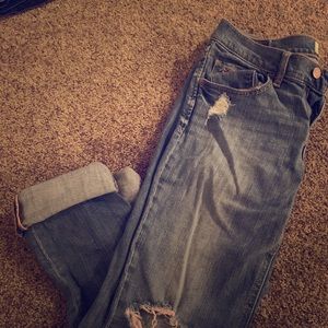 Hollister Denim Capris! Size 7!